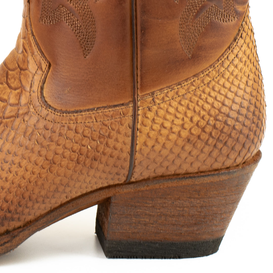 Cowboy Boots Europe Cowboy Boots and Cowboy Ankle Boots for Men and Women